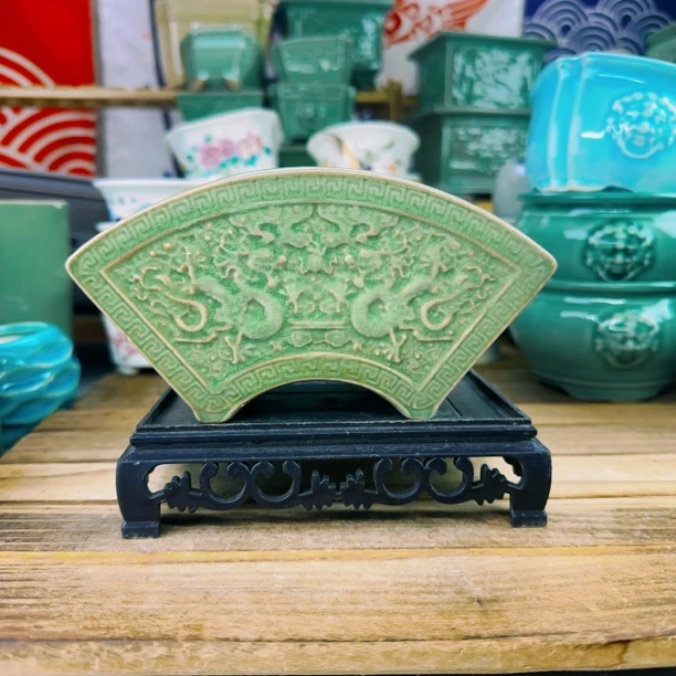 16×8.5×8.5cm冰裂浮雕双龙戏珠扇形创意中式绿植花盆