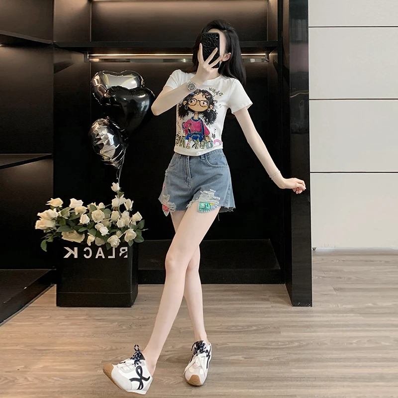 夏日多巴胺穿搭小个子套装新款卡通图案印花短袖破洞高腰牛仔短裤