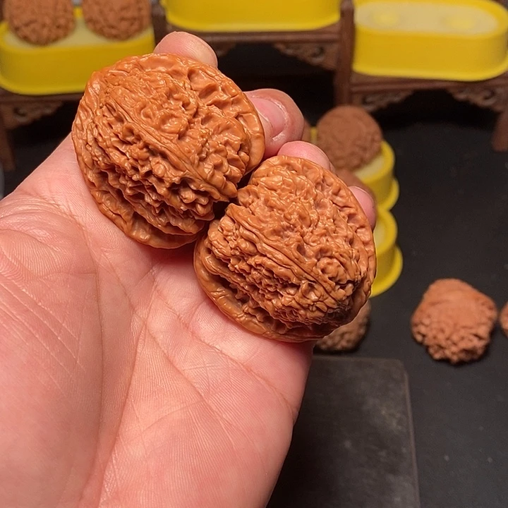 @***班吊坠文玩核桃44.5尺，南疆石