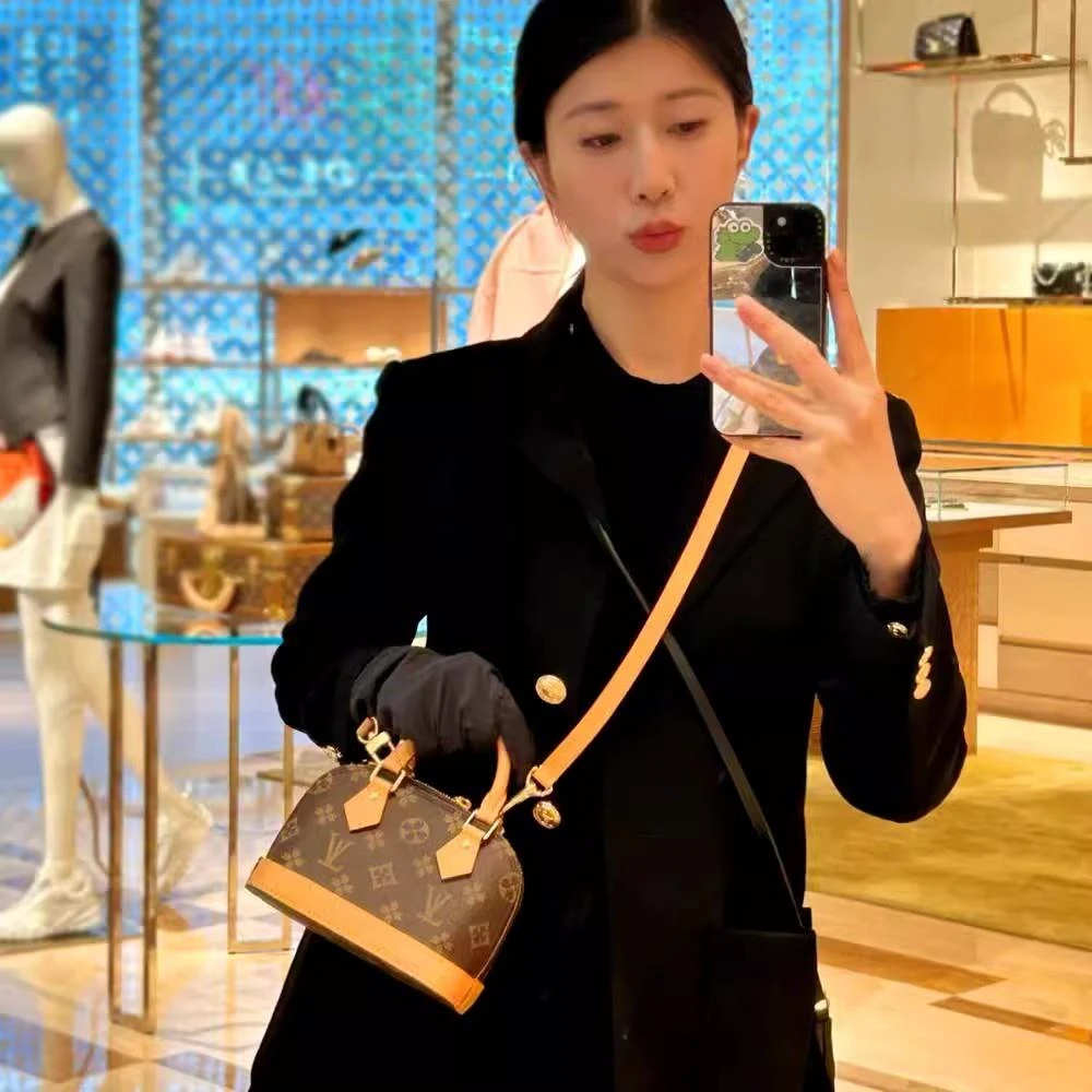 香港品牌2025新款女包复古老花迷你贝壳包百搭时尚单肩斜挎手提包