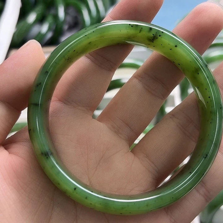 和田玉手镯未镶嵌和田玉碧玉手镯圈口61