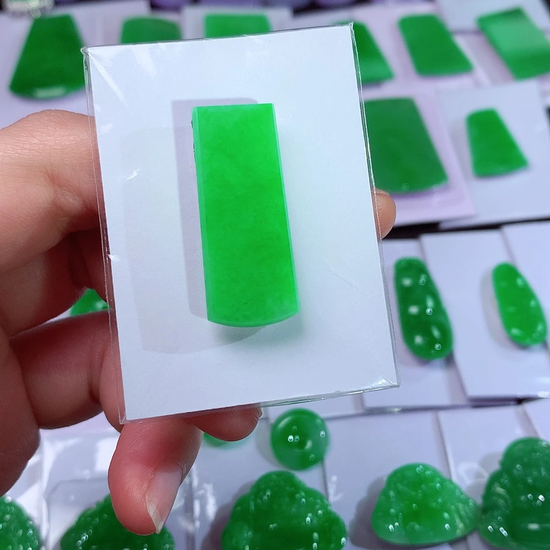 颈饰未镶嵌翡翠天然翡翠