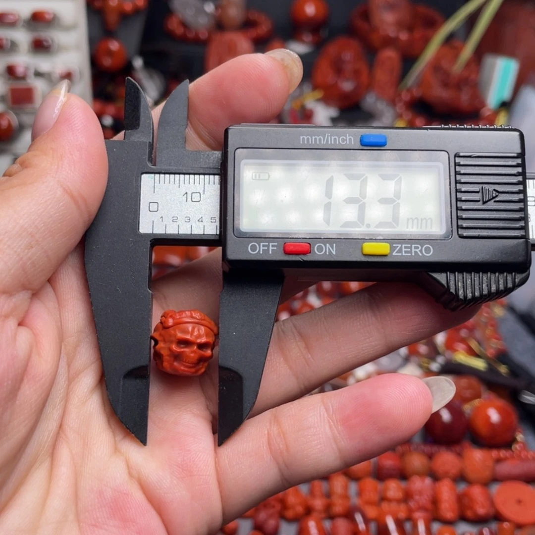 【闪购商品】南红玛瑙3面骷髅头未镶嵌尘*