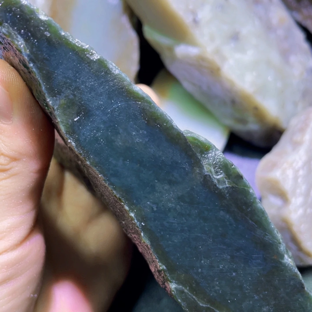 和田玉未镶嵌珠宝半成品