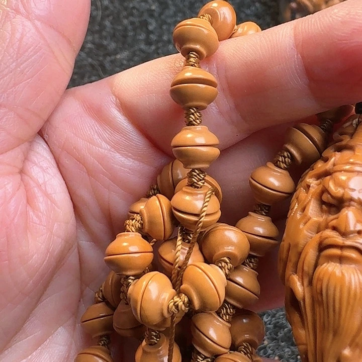 橄榄核吊坠赢*橄榄金饭碗关公