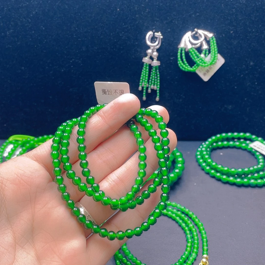 M***m翡翠未镶嵌项链卡5