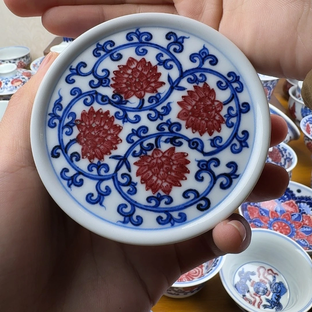 微瑕当代釉里红盖置