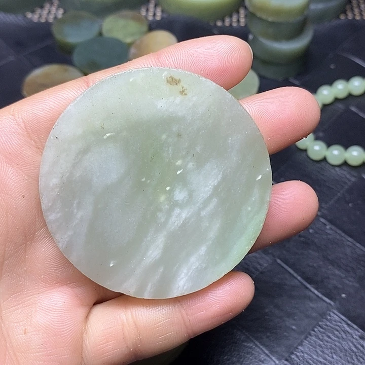 和田玉毛料未镶嵌