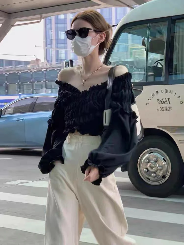 黑色褶皱上衣女短款春秋女装长袖气质设计感小众一字肩小衫打底衫
