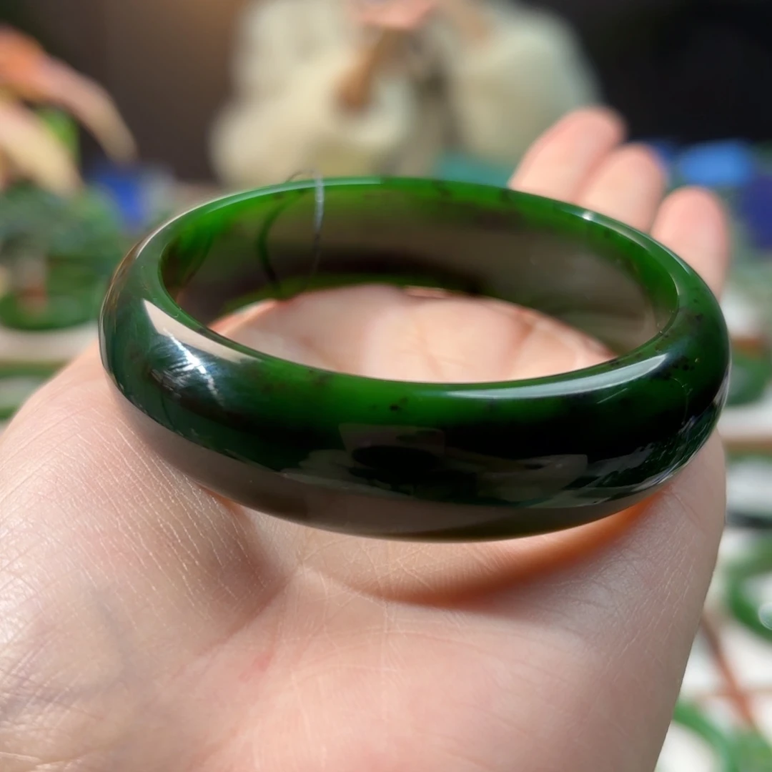 未镶嵌手镯和田玉（碧玉）55.56