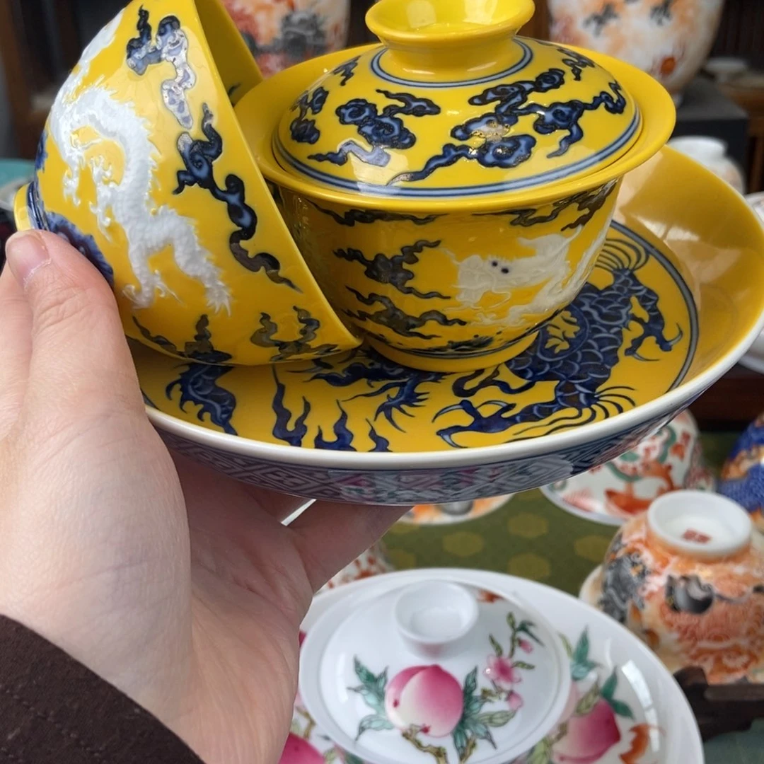 ****哥陶瓷设计风格现代文学作品