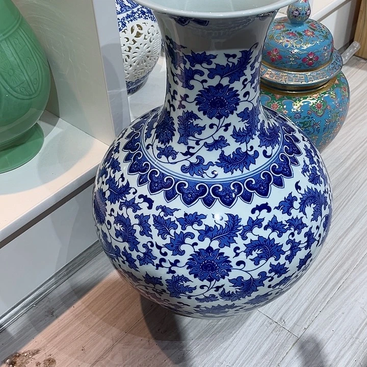 張***³摆件一对50cm青花缠枝莲瓶