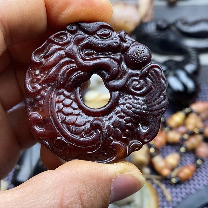 未镶嵌蛇纹石玉颈饰