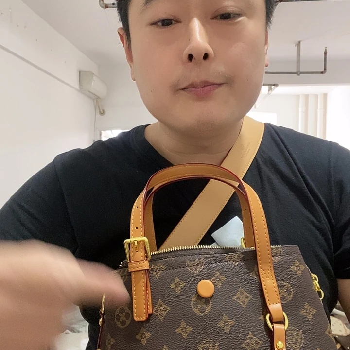 鳄鱼皮（革）犏牛皮（革）
