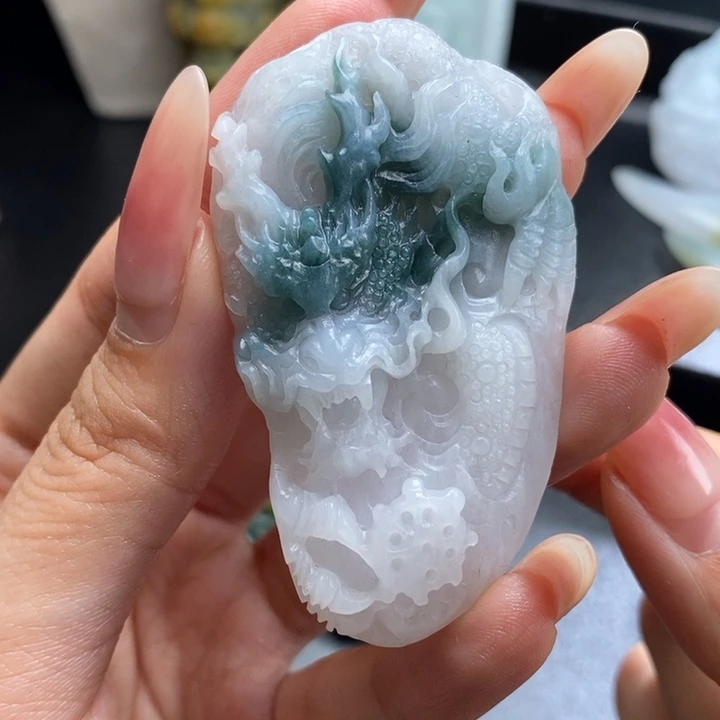 定制翡翠未镶嵌龙牌