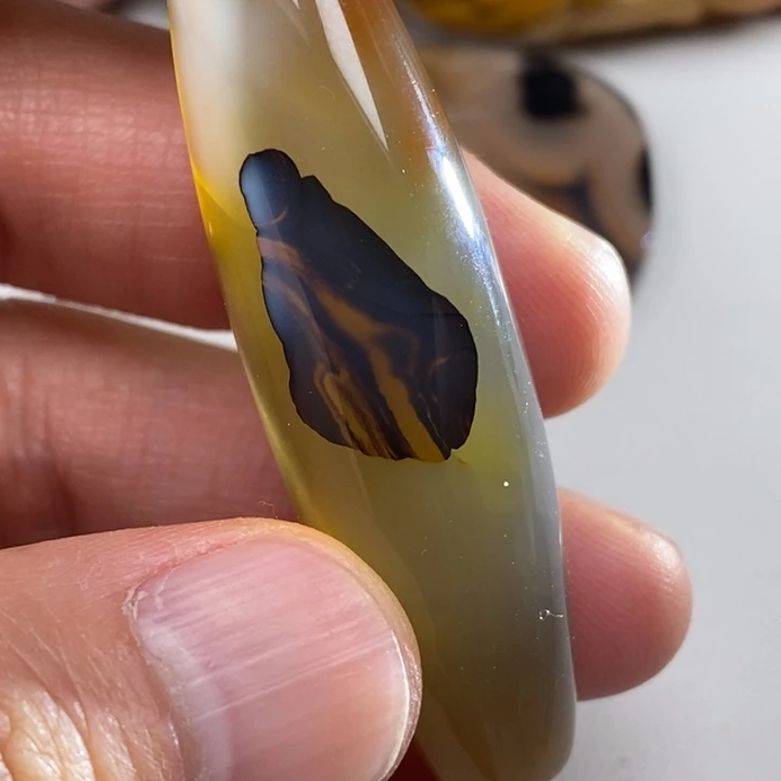 玛瑙/玉髓吊坠未镶嵌小**物