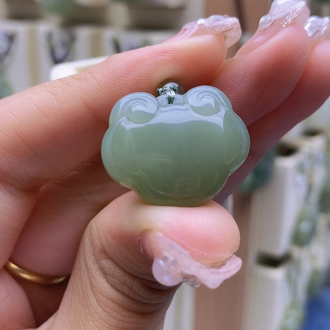 和田玉未镶嵌颈饰希****璃