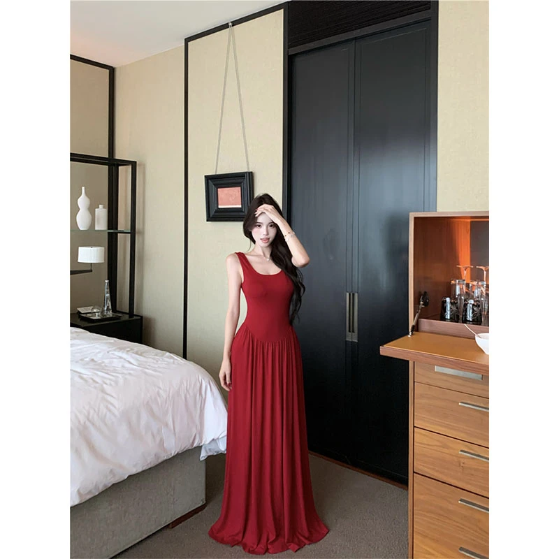 法式复古吊带红色收腰连衣裙无袖修身显瘦气质夏季2025新款长裙女