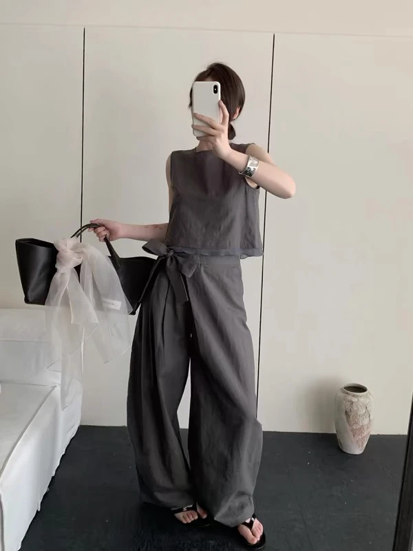 灰灰呀！【格林尼治】韩系设计感假两件无袖衬衫+绑带高腰休闲裤套装