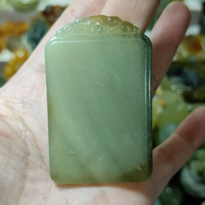 岫玉未镶嵌挂坠款式