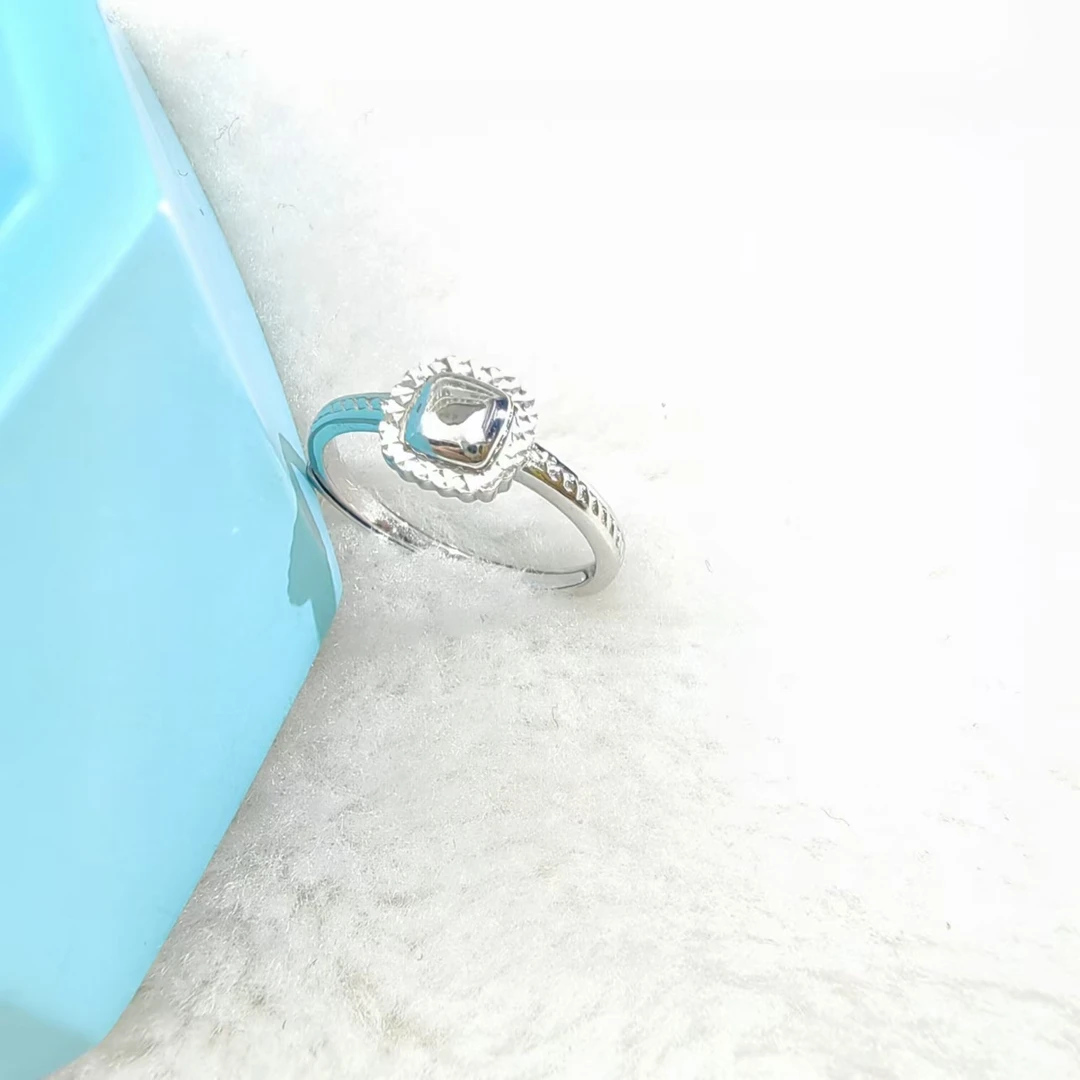 PT950铂金戒指 亮面方块满天星铂金戒指  轻奢时尚