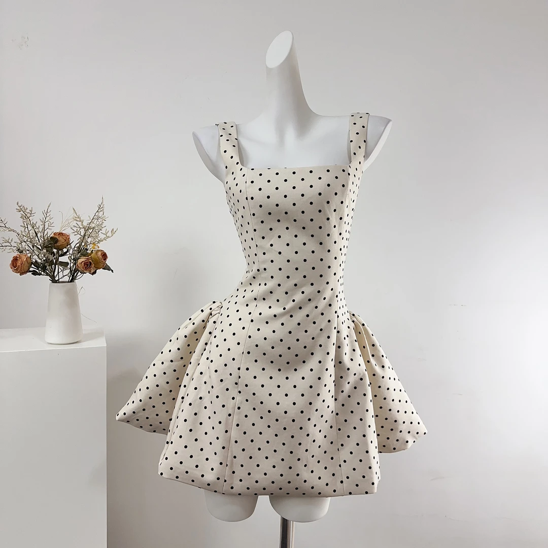 【断码折扣清仓】Jennie同款植绒波点吊带连衣裙显瘦收腰绑带短裙