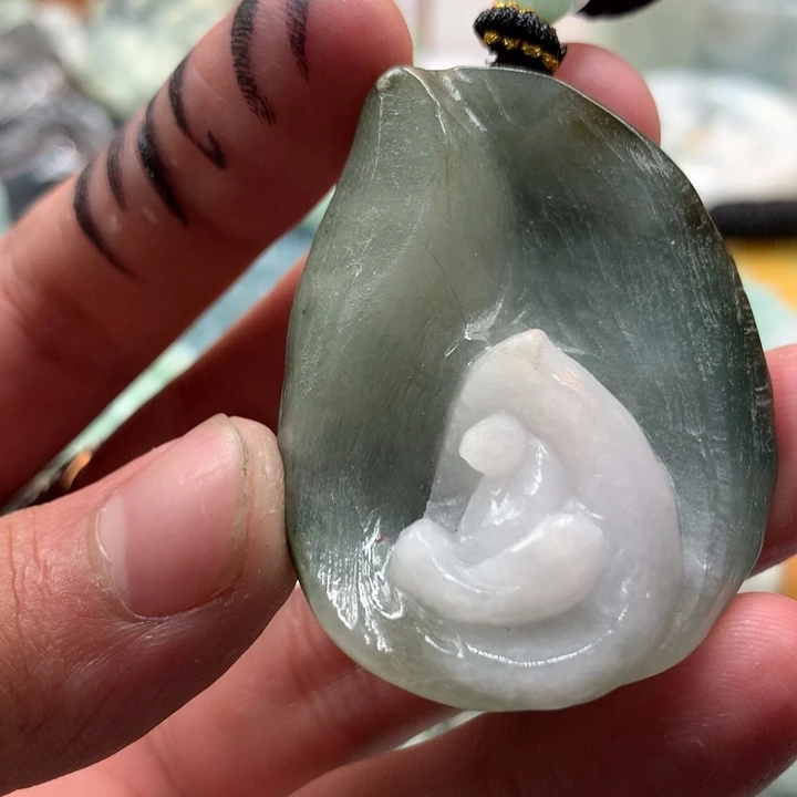 翡翠未镶嵌颈饰保真天然a货翡翠