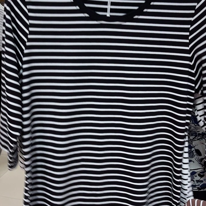 森鹅4116款条纹七分袖175尺码，黑白条