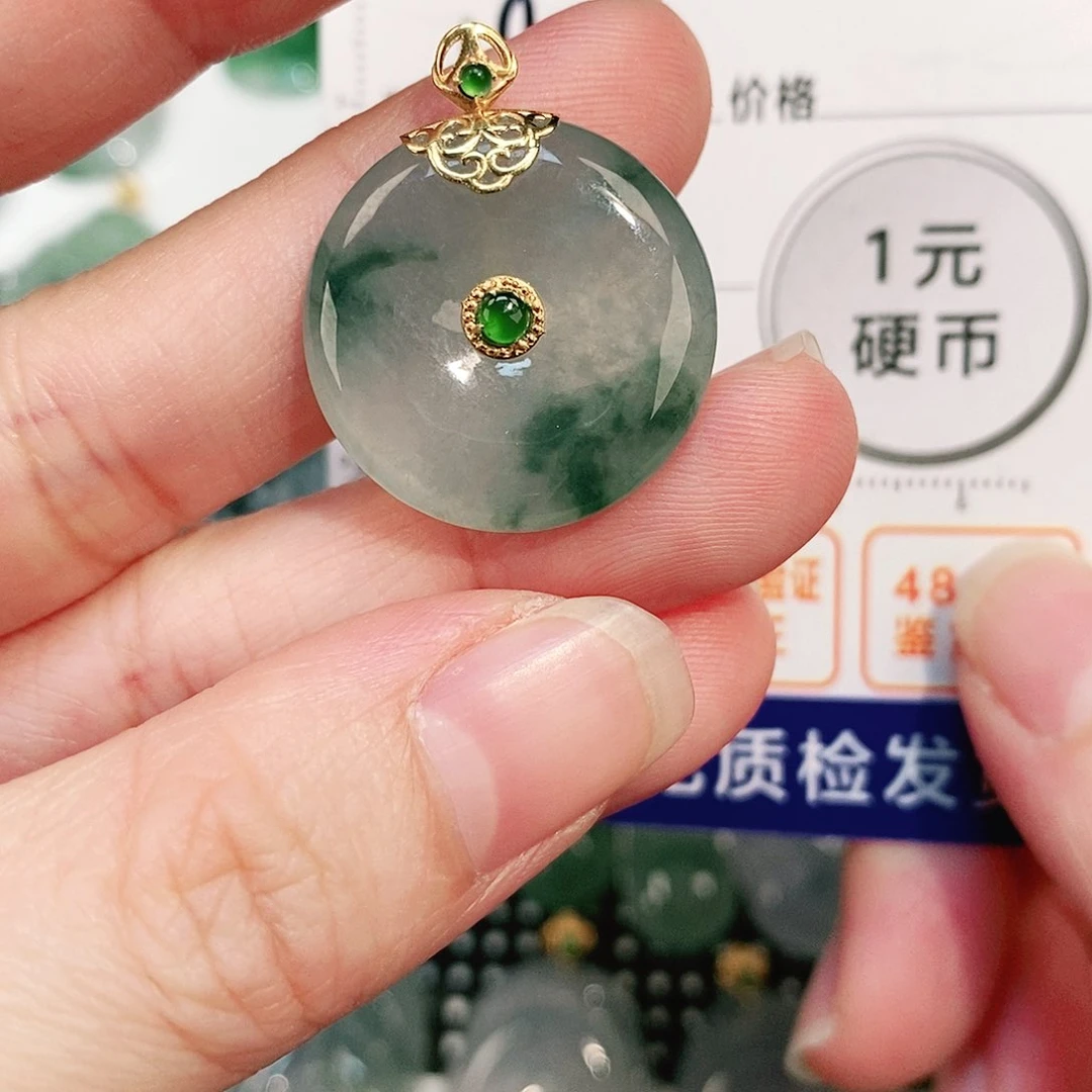 翡翠颈饰18K金镶嵌吊坠