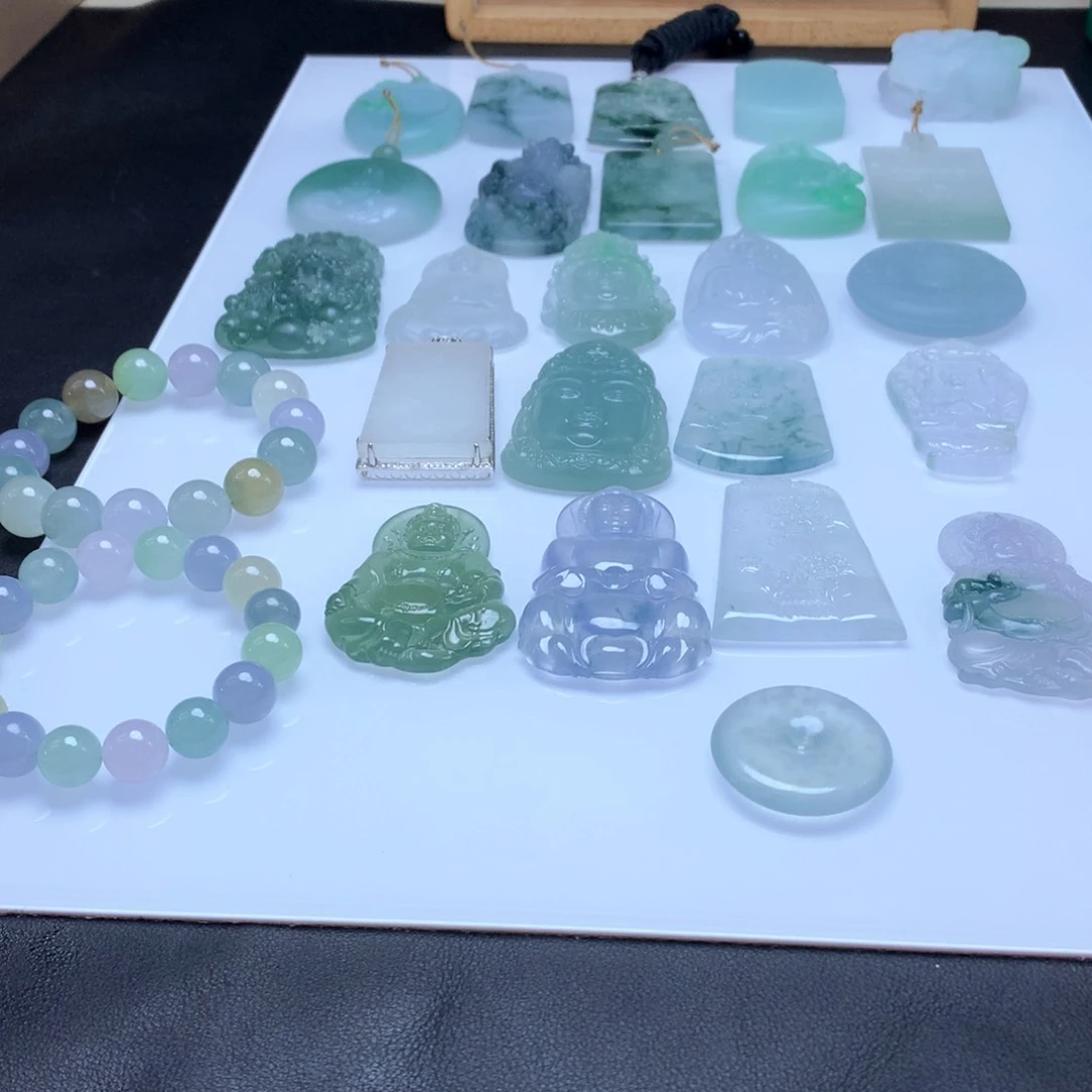 翡翠未镶嵌颈饰如*-