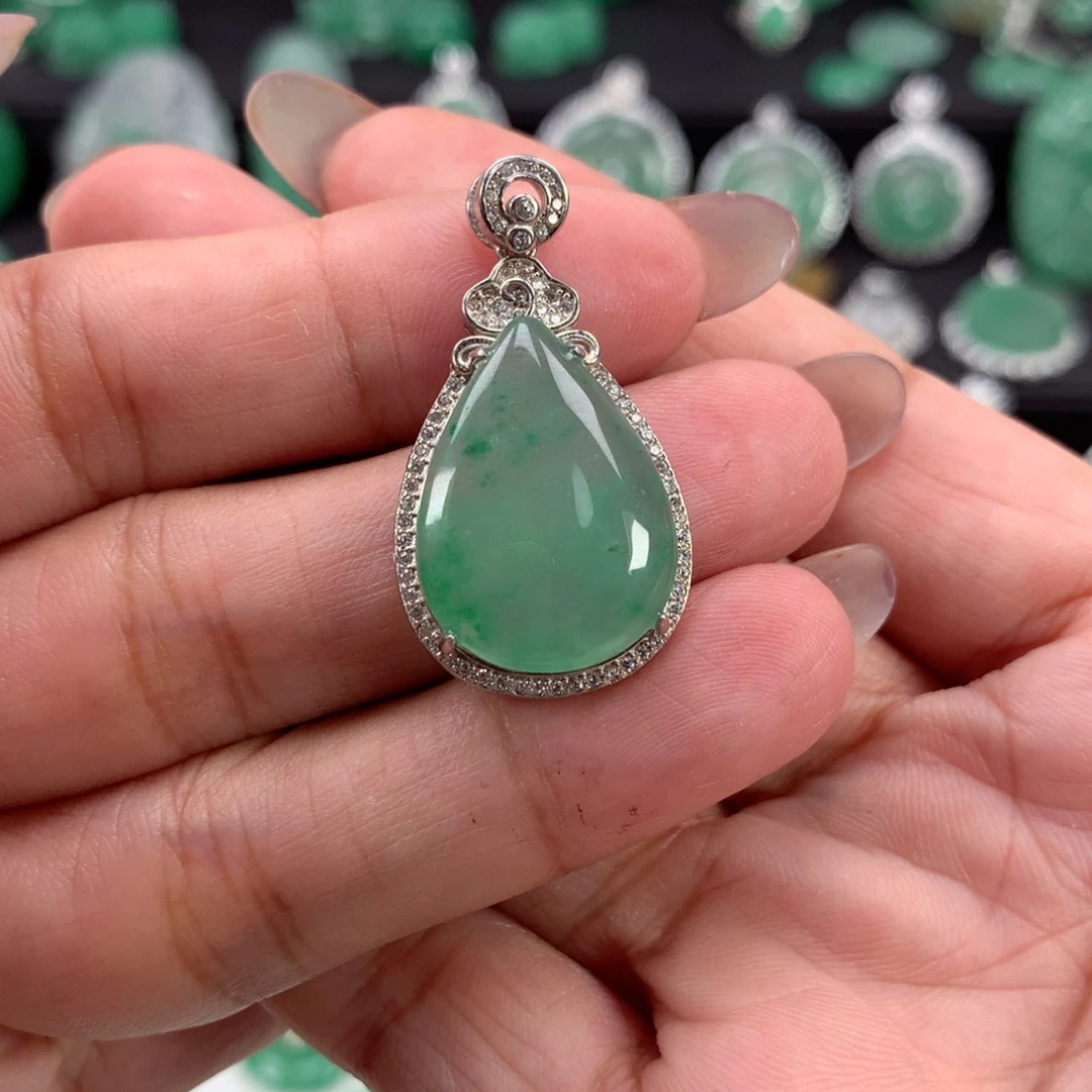 银S925镶嵌吊坠石英质玉（非洲翠）