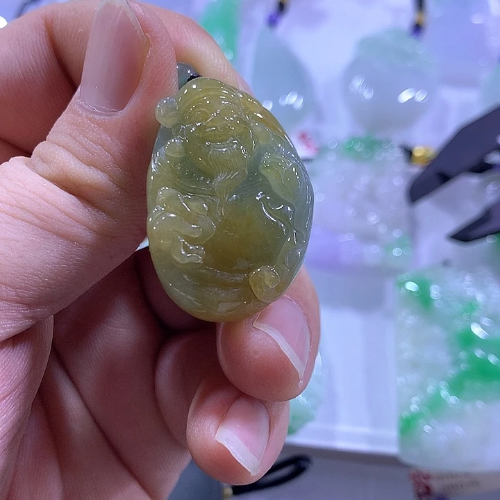 翡翠未镶嵌颈饰天然翡翠A货吊坠