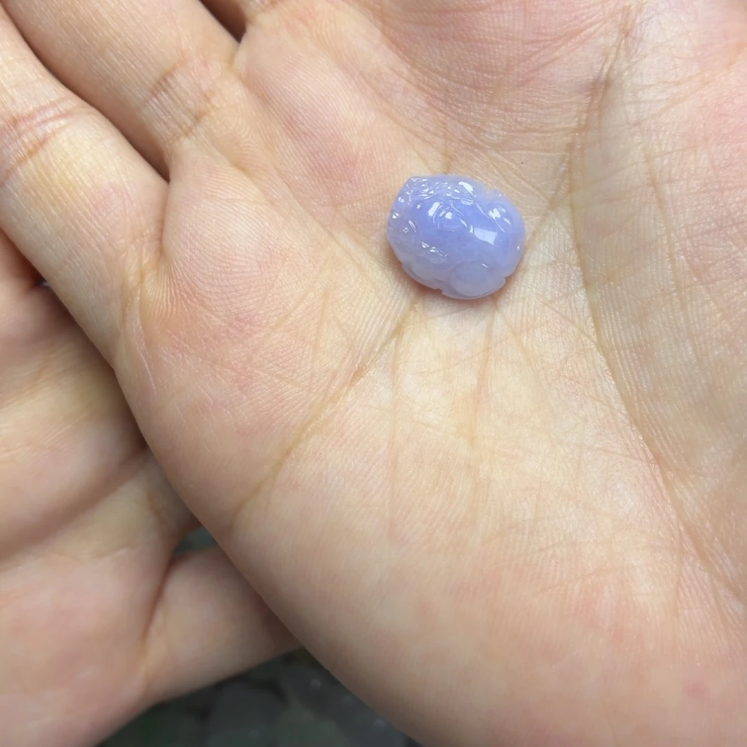 颈饰未镶嵌翡翠妖紫貔貅