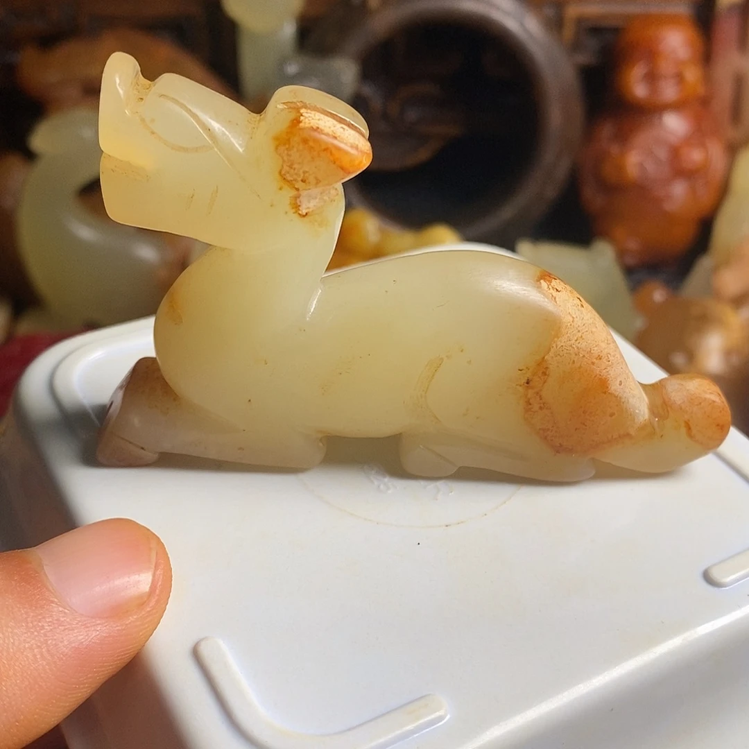 未镶嵌岫岩老玉（透闪石质玉）挂件