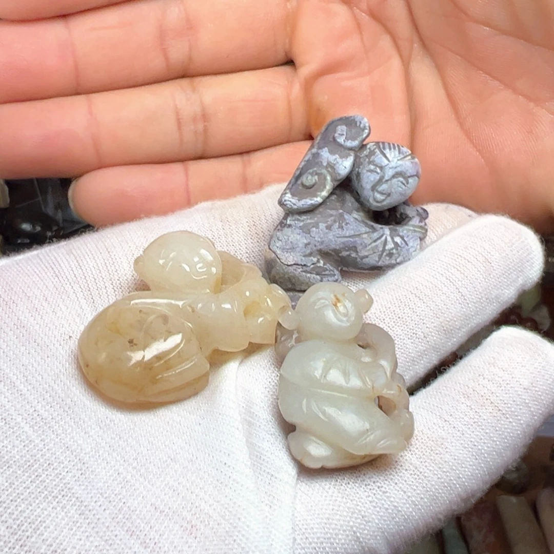 九***桥和田玉（糖玉）未镶嵌颈饰