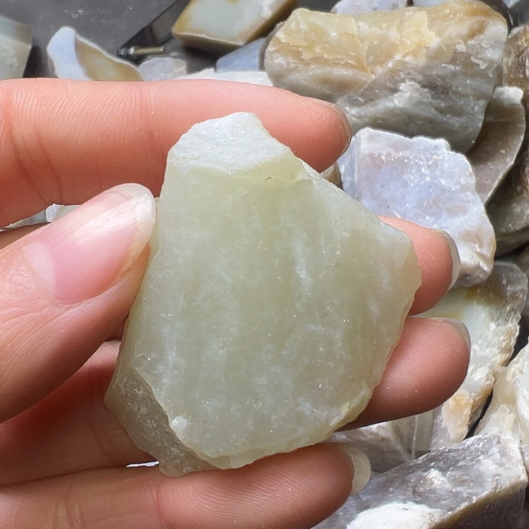 和田玉（糖玉）未镶嵌珠宝半成品