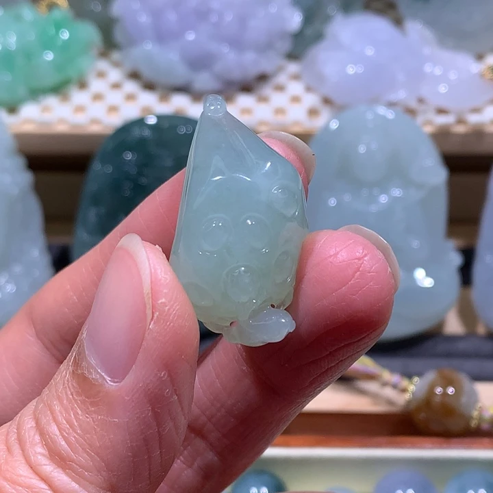 翡翠未镶嵌颈饰炸/莲蓬