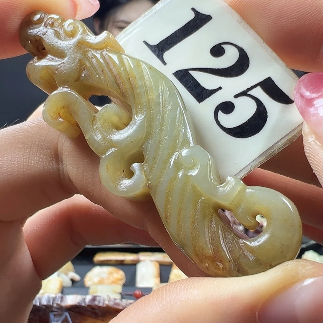 和田玉未镶嵌挂件