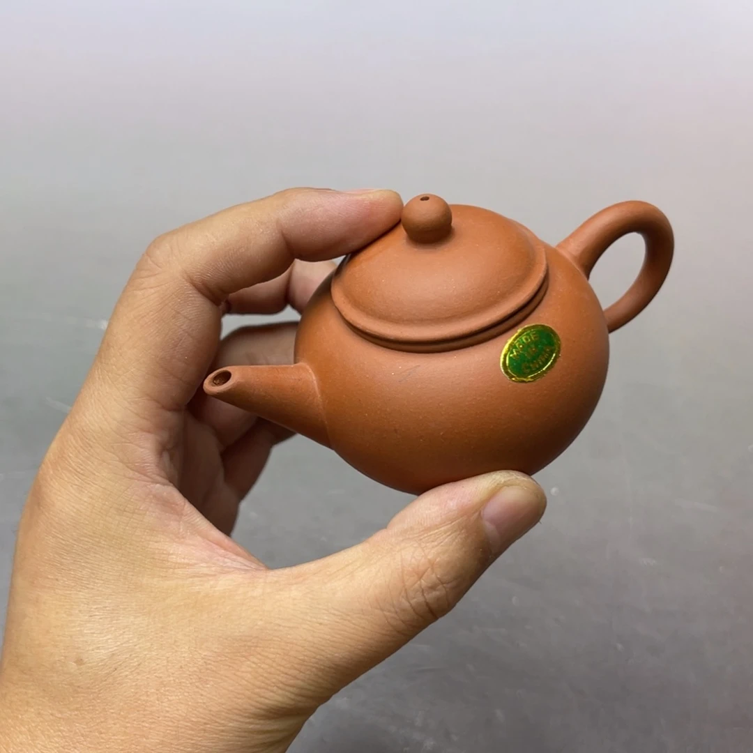 心***同瓷片密密麻麻地铺满一层