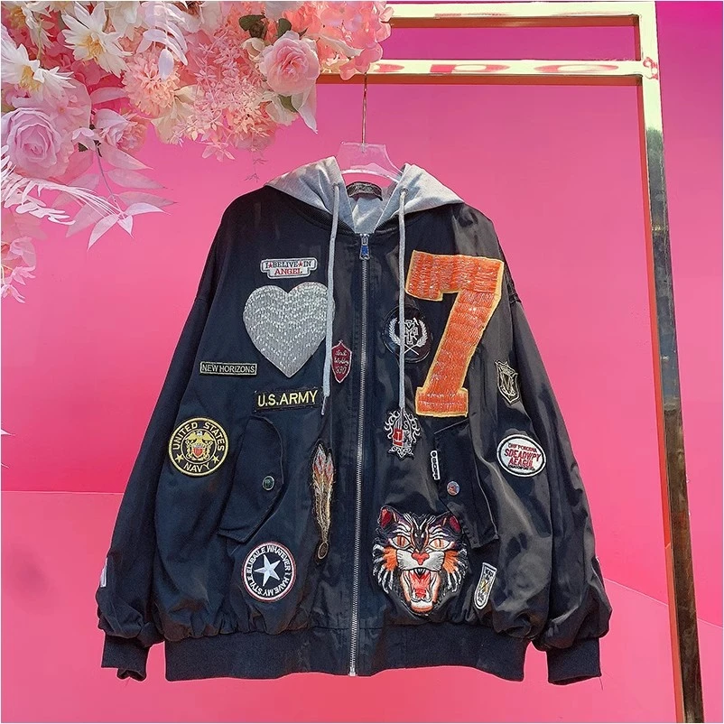 A1315欧美设计师2025早春新款重工钉珠刺绣字母爱心徽章休闲外套