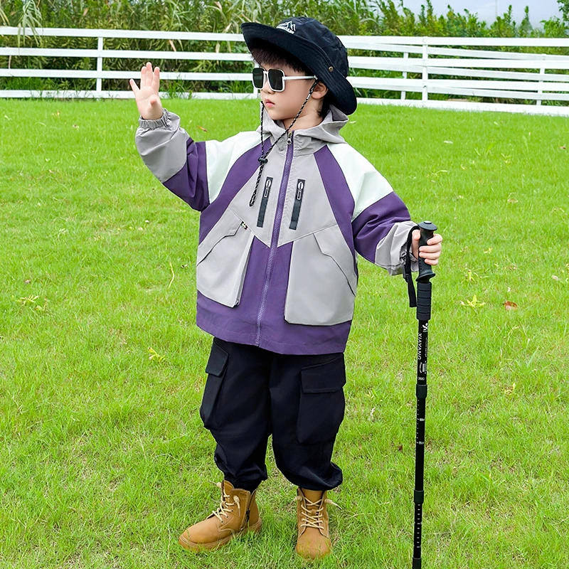 男童冲锋衣秋装2025新款儿童连帽外套春秋男孩休闲洋气风衣户外服