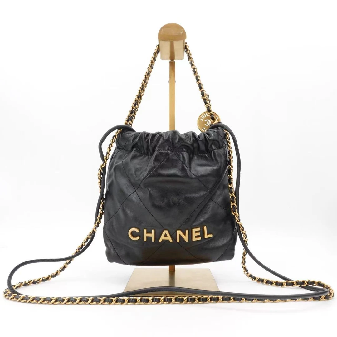 95新 Chanel/香奈儿 香奈儿22bag垃圾袋mini黑金单肩包/83742739