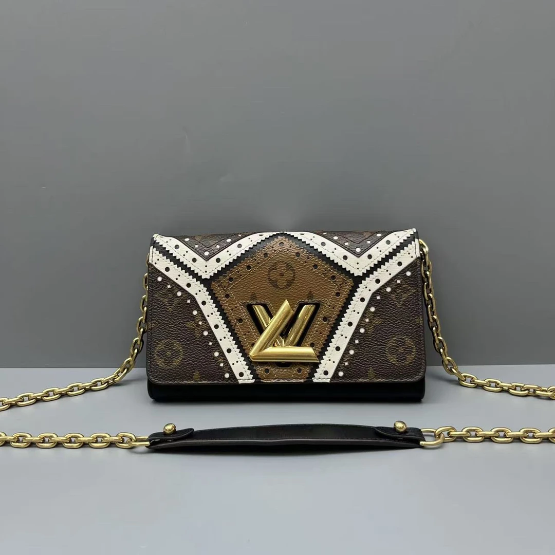 95新 LouisVuitton/路易威登 Twist链条包 尺寸19*12 SV14589