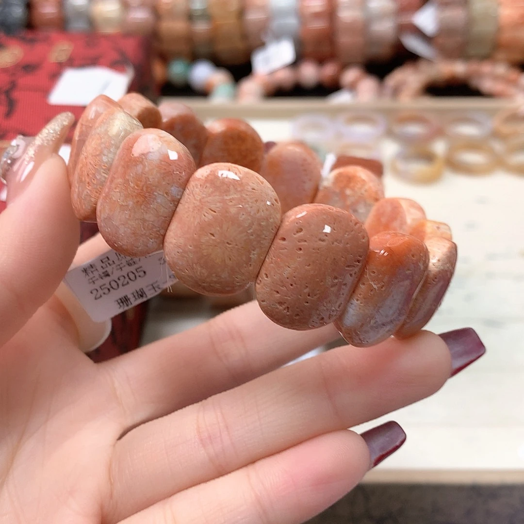 硅化珊瑚（珊瑚玉）手链未镶嵌乌****子473