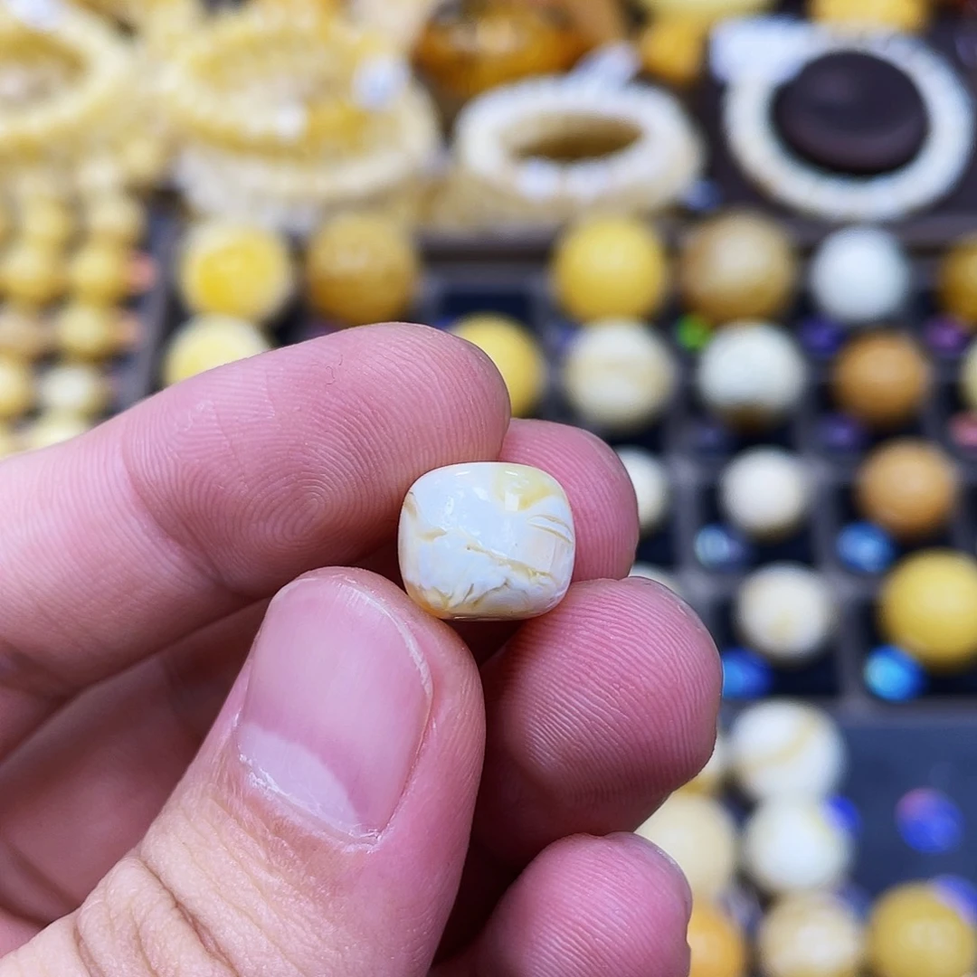 蜜蜡珠宝奇石未镶嵌11.0mm*9.5mm漆瓷白蜡款｜老型