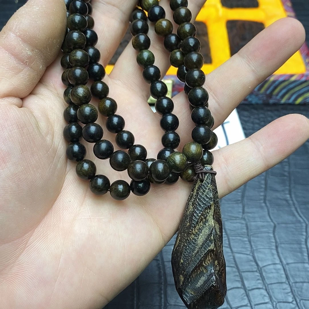 沉香碎屑沉香102鹦哥岭虫漏