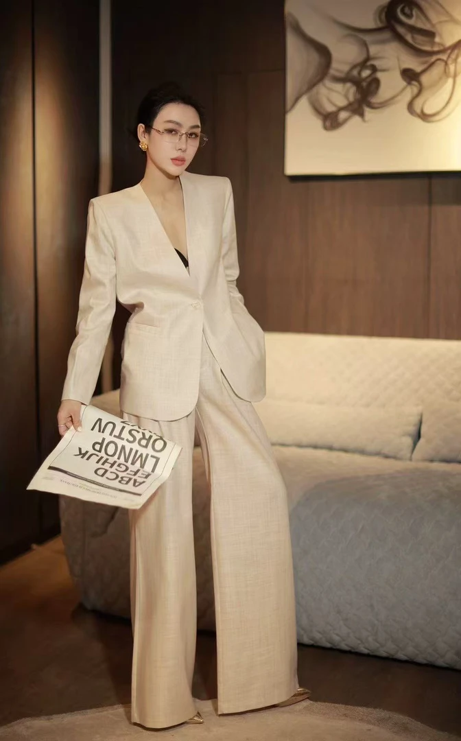 《泳秀精品》163以上拍断码米色亚麻v领西装套装