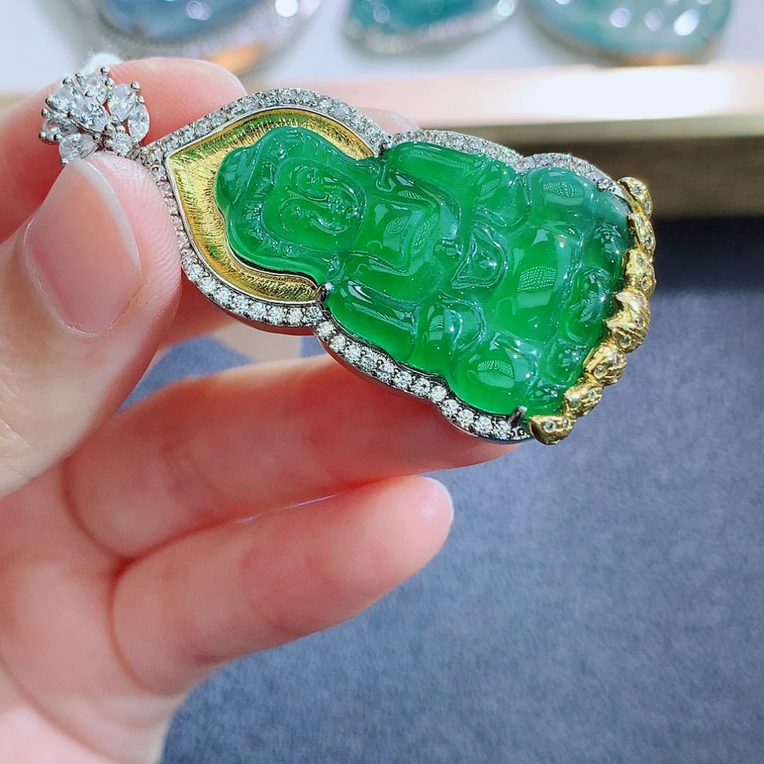 颈饰未镶嵌翡翠翡翠