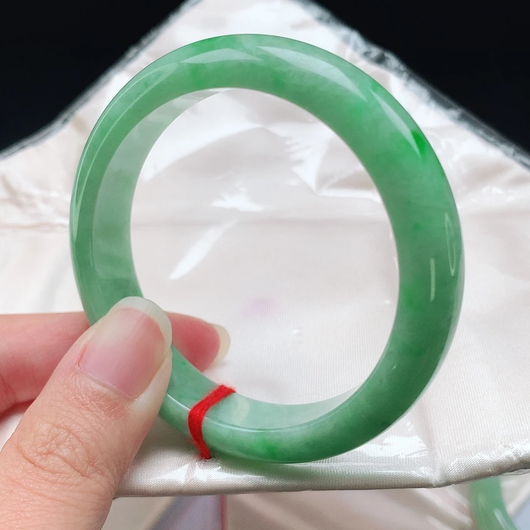 依***依未镶嵌手镯翡翠53+圈