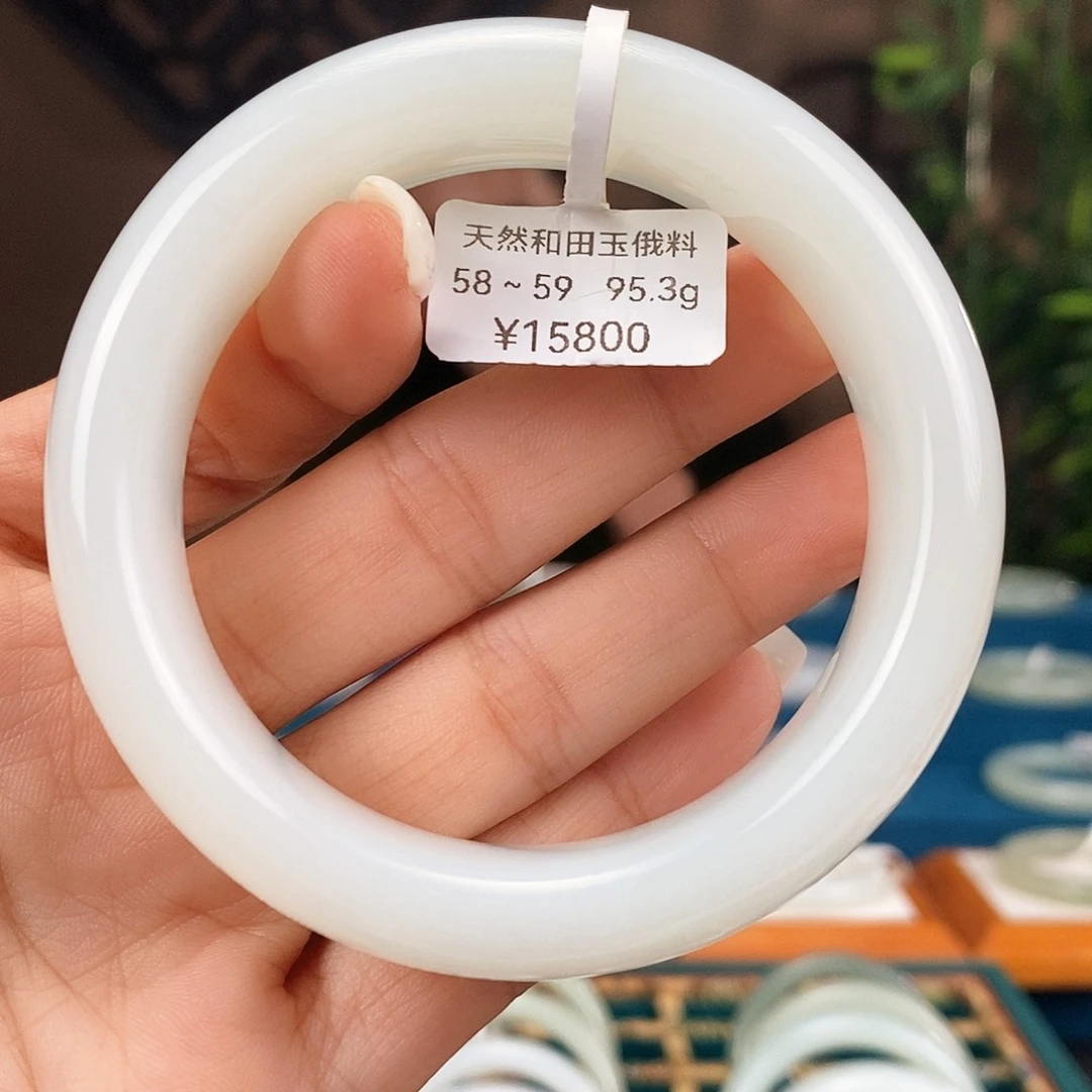 和田玉手镯未镶嵌E011